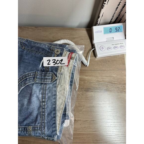 Vintage Y2K UnionBay Womens Denim Cargo Shorts 13 Blue Juniors Retro Millennial - Picture 16 of 16